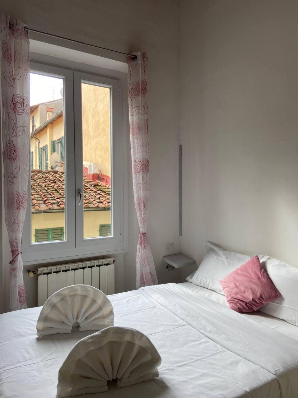 Rosa - Room On City Center Florence Exterior photo